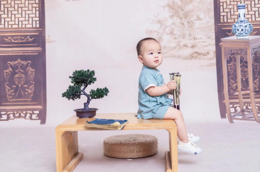 常宁宝宝多久开始攒肚